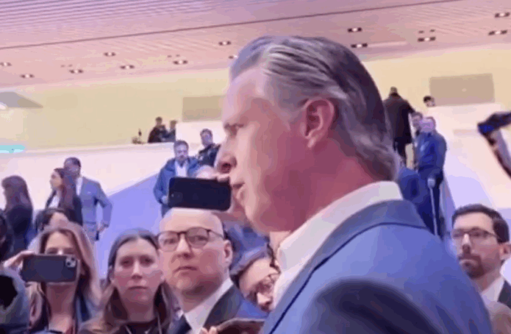  „Nu e diplomaţie, e prostie!”. Gavin Newsom, guvernatorul democrat al Californiei şi unul dintre cei mai înverşunaţi adversari politici ai lui Trump, acuză Europa de „complicitate” în privinţa pretenţiilor lui Trump asupra Groenlandei