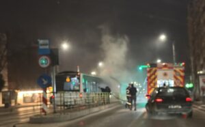 Autobuz cuprins de flăcări la Iași, în Nicolina (FOTO/VIDEO)
