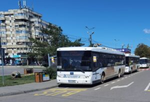 Zeci de milioane pentru modernizarea transportului public din Pașcani. Sunt vizate străzile de pe trasee, stațiile, dar și prioritizarea accesului autobuzelor în intersecții