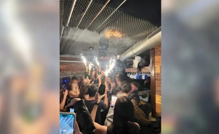 FOTO | Momentul în care a izbucnit incendiul din barul de la Crans-Montana, surprins într-o fotografie