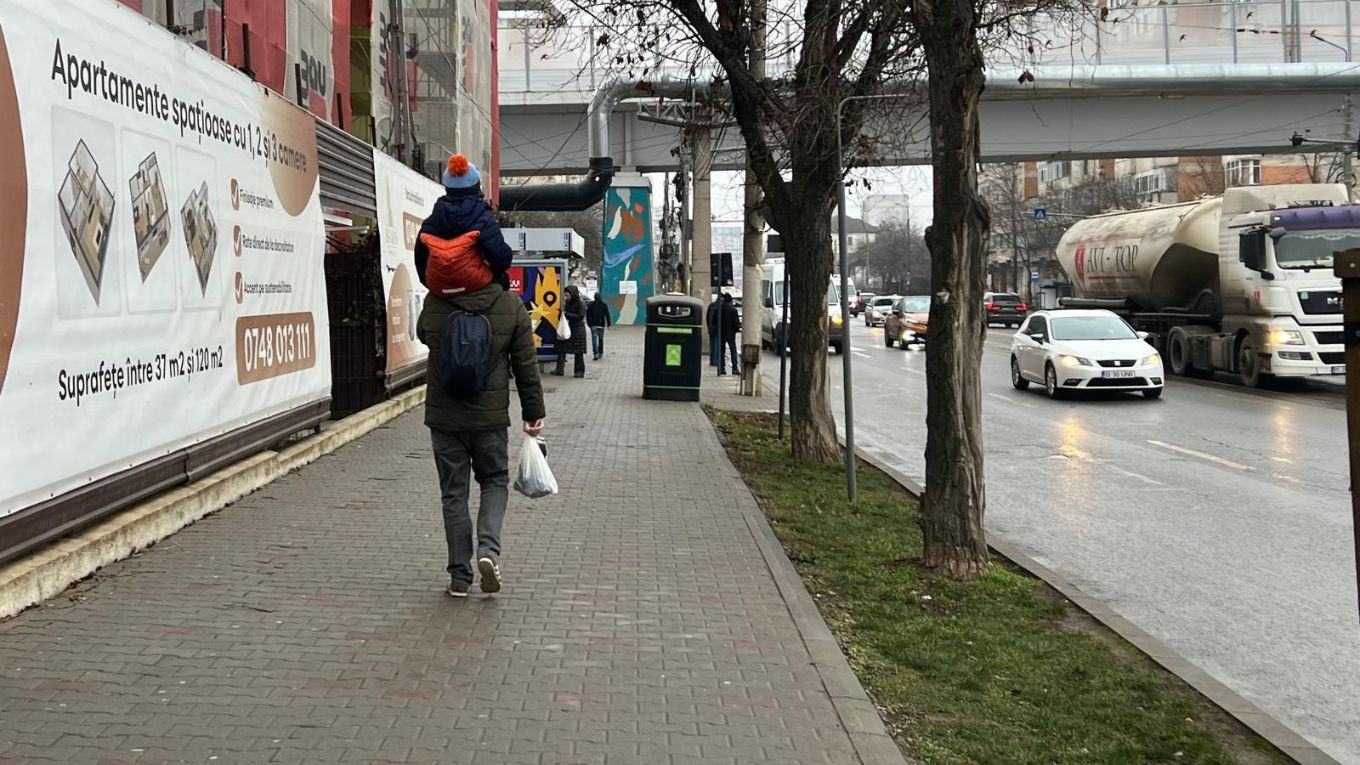 Alocațiile pentru copii rămân înghețate și în 2026. Mamă din Iași: „O rușine. Am refuzat alocațiile din România și am luat din Italia”