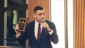 George Simion, premiat în SUA pentru apărarea libertăţii de exprimare, anunță AUR