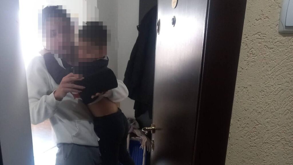  Misterul plecării de la grădiniță a micuțului Damian: explicații care se bat cap în cap. „Nu mai plânge, mama, că nu m-a călcat mașina”. Supraveghetoarea: „A ajuns acasă? Atunci calmați-vă!”