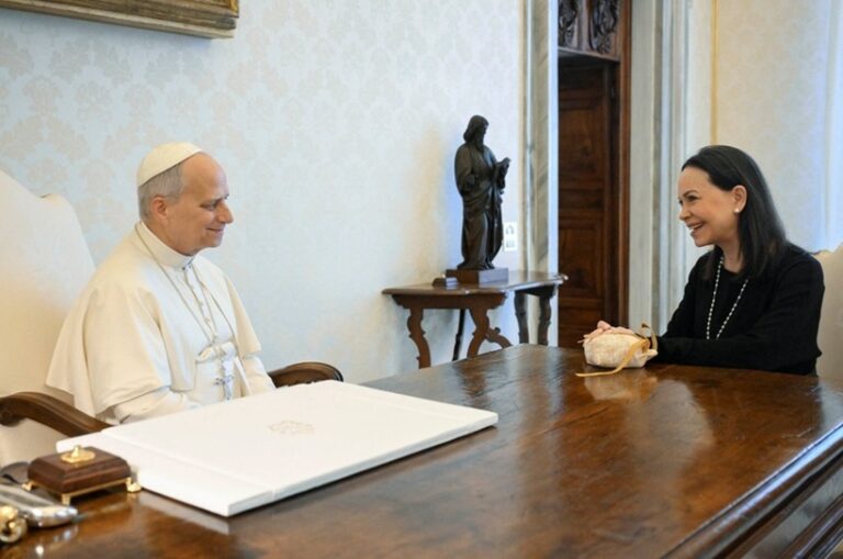 Întâlnire la Vatican între Papa Leon al XIV-lea și lidera opoziției venezuelene María Corina Machado VIDEO