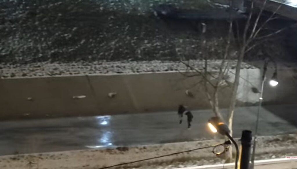  Un nou sport extrem la Iași? Patinaj pe râul Bahlui (VIDEO)