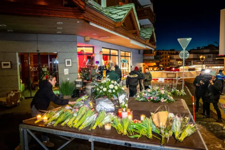 Incendiul din Crans-Montana: Jacques Moretti, managerul barului, va rămâne în arest preventiv timp de trei luni