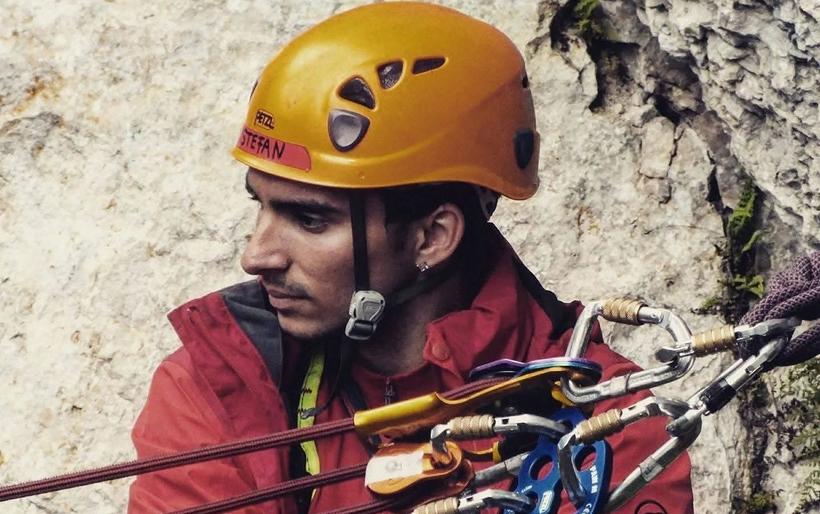  Apelul umanitar pentru un salvamontist de 30 de ani, din Sinaia, diagnosticat cu o tumoră cerebrală agresivă: De zeci de ori a readus oameni în siguranţă de pe crestele Bucegilor