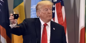 Pentru Trump,  este o „onoare” să „ucidă” lideri iranieni. „Ei omoară oameni nevonovaţi în întreaga lume de 47 de ani, iar acum eu, al 47-lea preşedinte al Statelor Unite ale Americii, sunt cel care-i ucide. Ce onoare!”