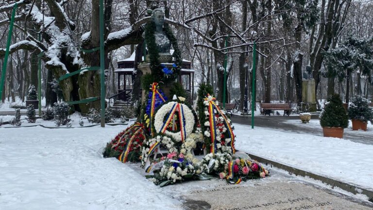 Cum a fost omagiat Eminescu la Iași, la 176 de ani de la nașterea sa - „Cultura este singura care cucerește fără să umilească”