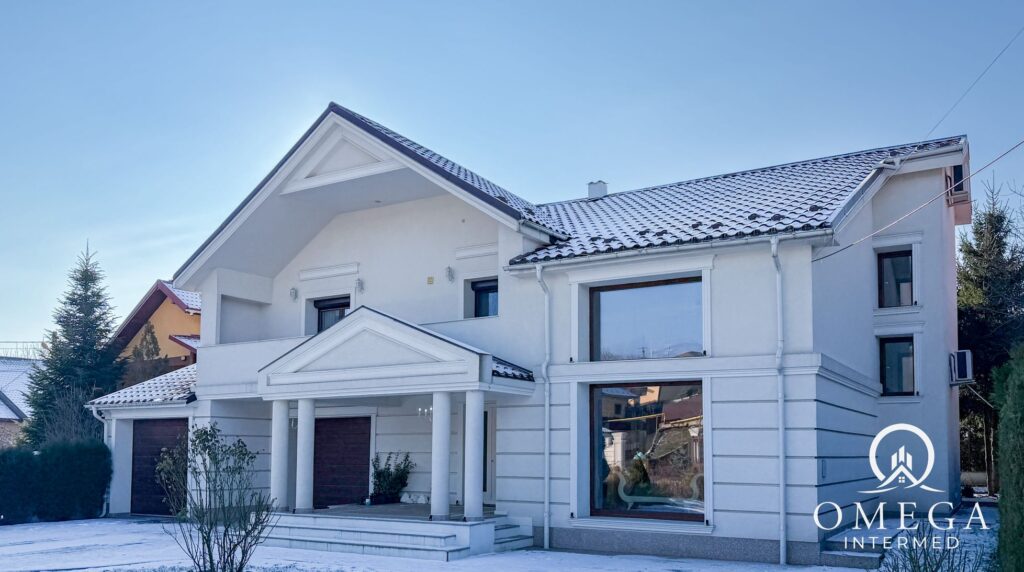  O vilă din Iași, scoasă la vânzare cu 650.000 de euro. Cum arată „palatul” construit ca pentru VIP-uri (FOTO)