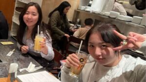 Povestea studentei din Japonia care se pregătește la Iași să devină chirurg în Australia: îi plac sarmalele și orașul, dar o sâcâie întârzierile autobuzelor