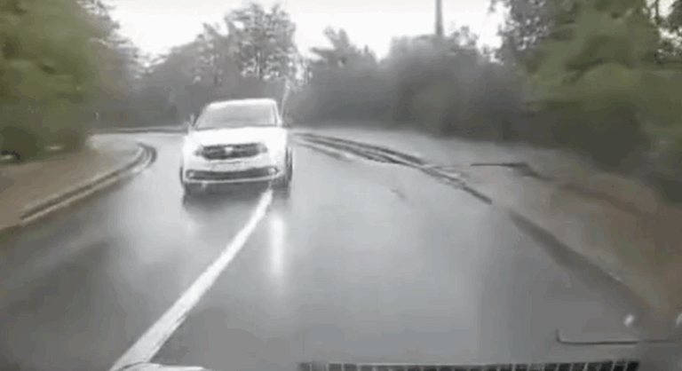 VIDEO | Inconștiență totală în Copou. Un nou șofer era cât pe ce să provoace o tragedie