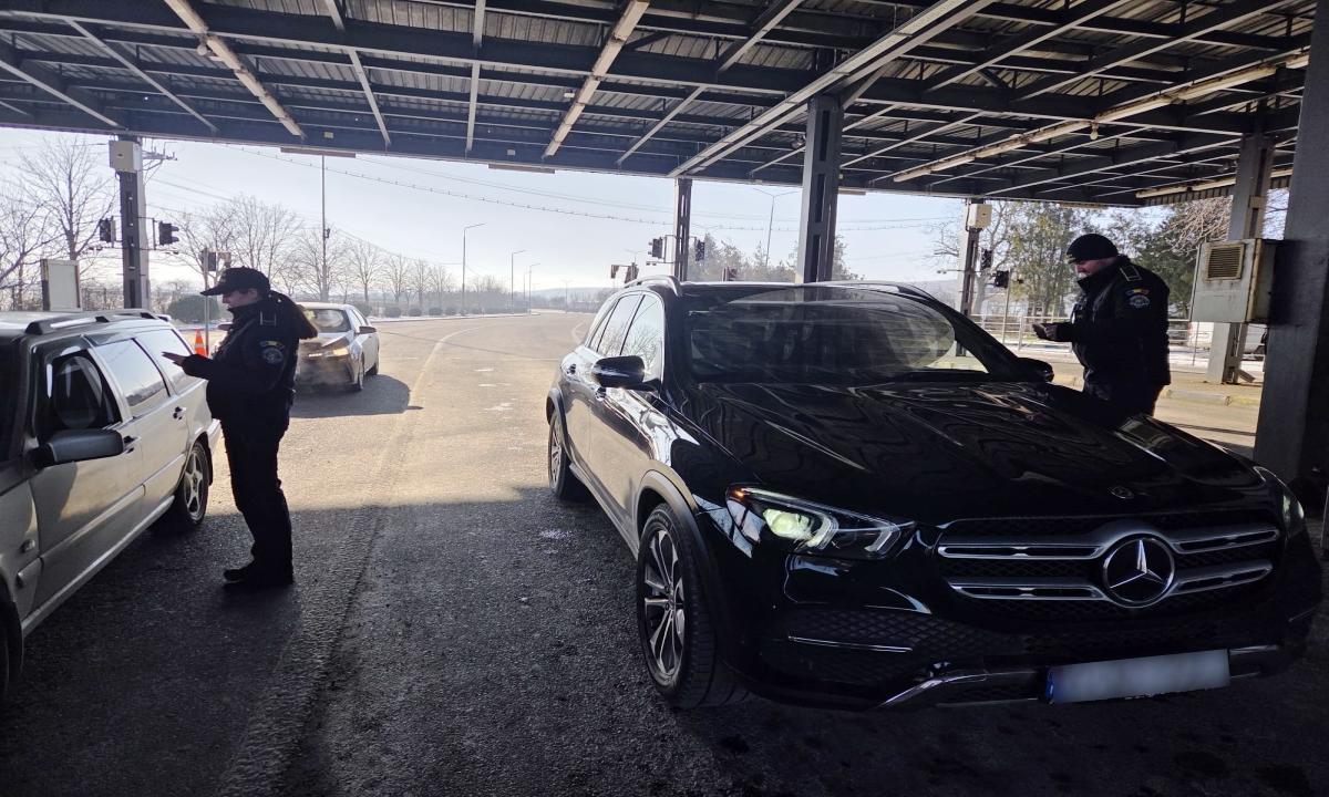  Frontiera de Est, ultima graniță a UE, sub presiune continuă: droguri, mașini furate și aproape 200 de acte contrafăcute depistate de polițiștii ITPF Iași