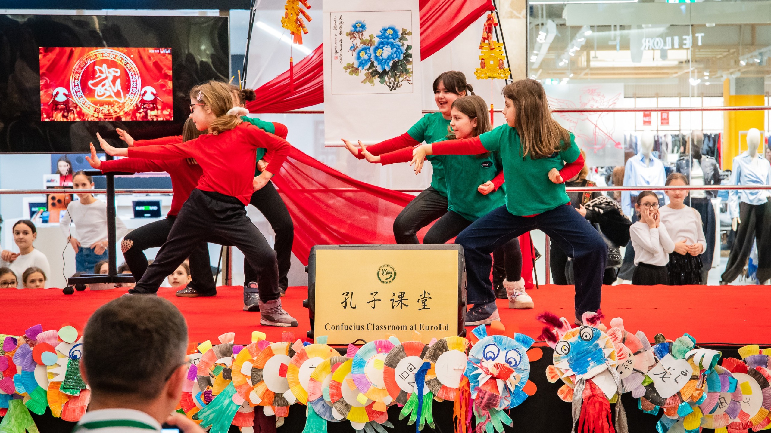  Anul Calului de Foc. Școala EuroEd din Iași sărbătorește Anul Nou Chinezesc prin Festivalul Primăverii