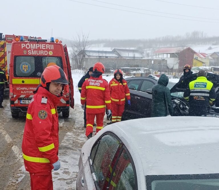 Accident frontal la Ciurea, trei mașini implicate, trafic restricționat pe un singur sens FOTO