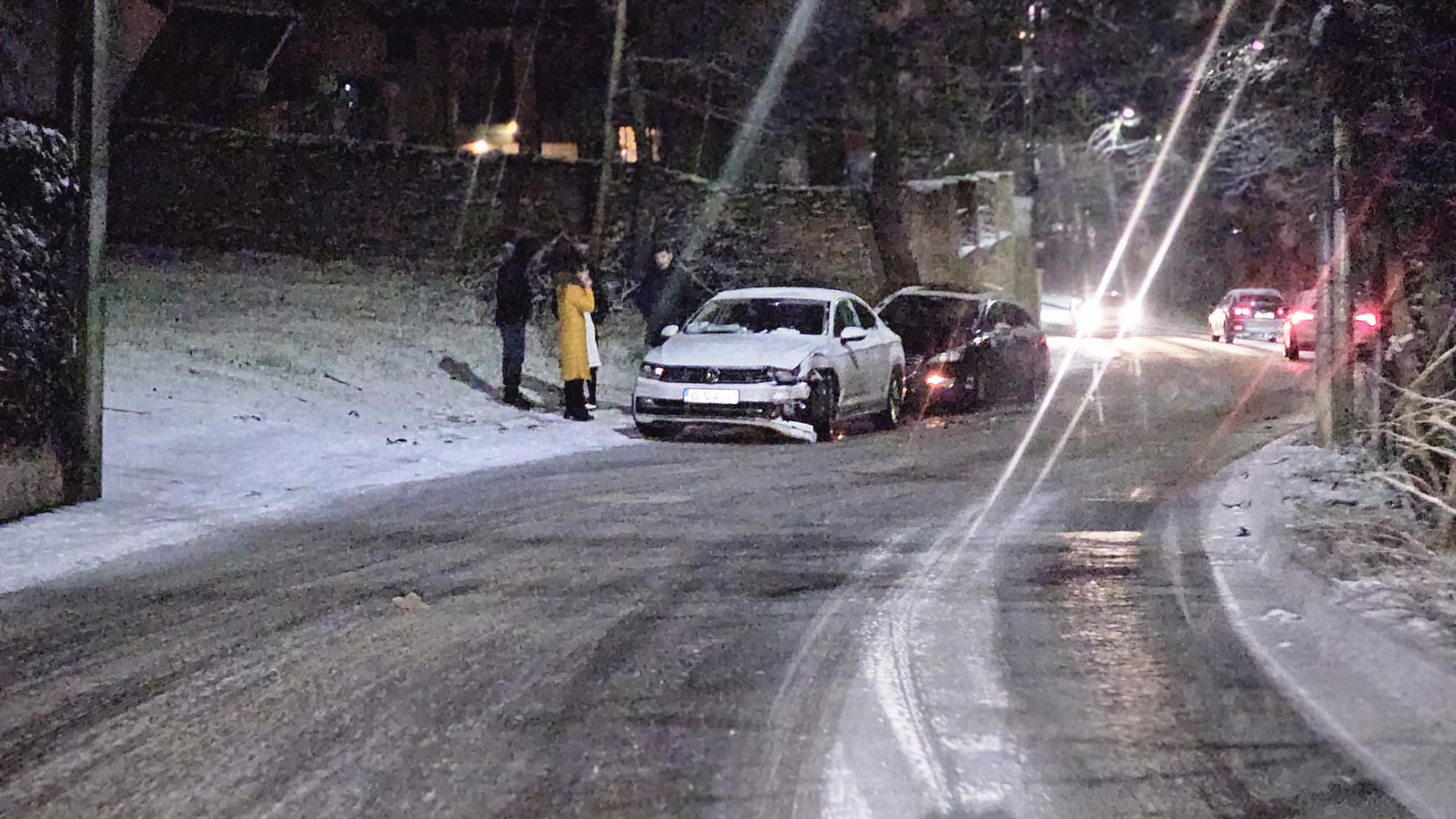 Poleiul, un preambul pentru Ziua îndrăgostiților? Tot mai multe mașini se „pupă” prin Iași