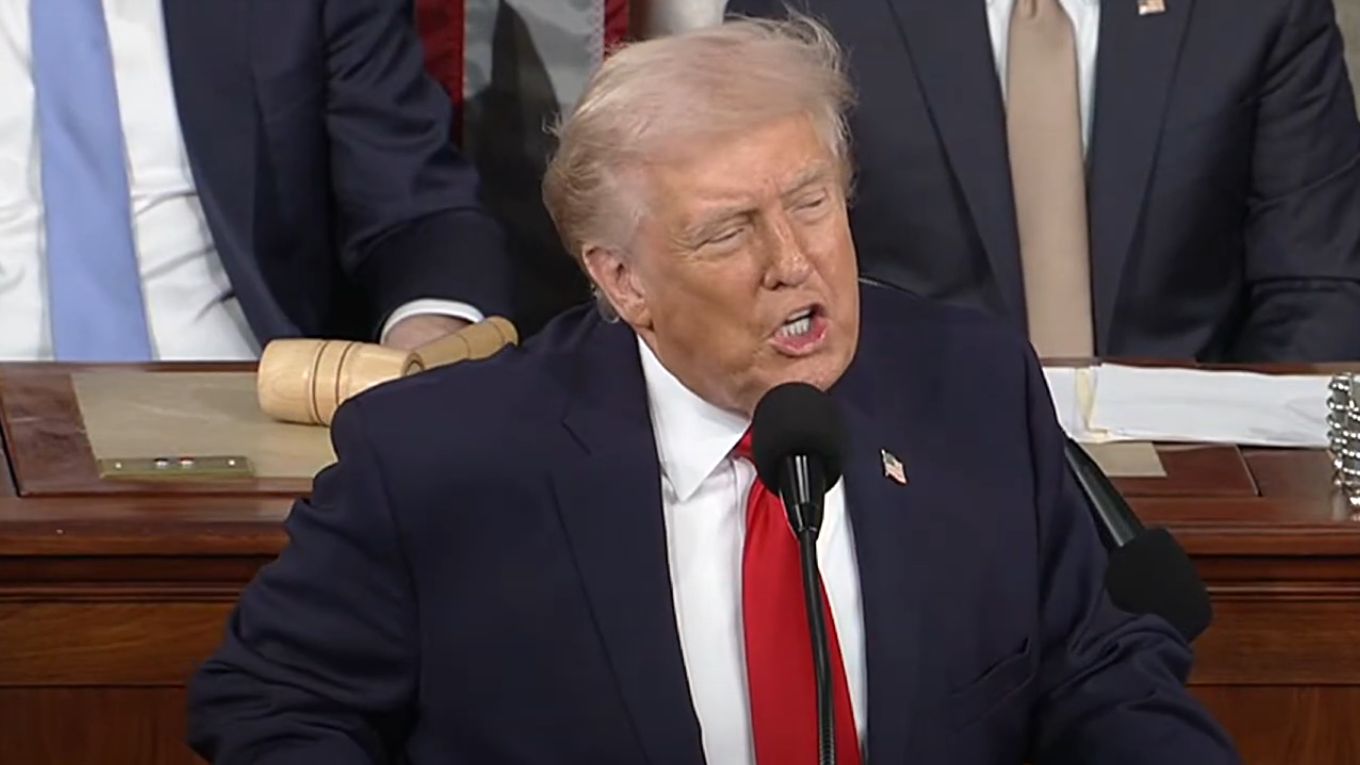  „Nu avem de-a face cu Winston Churchill”. Trump îl critică pe premierul britanic Keir Starmer în timp ce îl primeşte pe cancelarul german