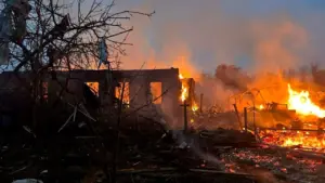 28 de atacuri rusești în Donețk, în 24 de ore. Cinci persoane ucise, inclusiv un copil