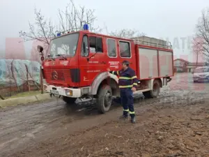 Caz de „noaptea minții” la Galați. Pompier voluntar lăsat fără permis şi amendat că nu a dat prioritate poliţiei. Ambele echipaje mergeau la același incendiu