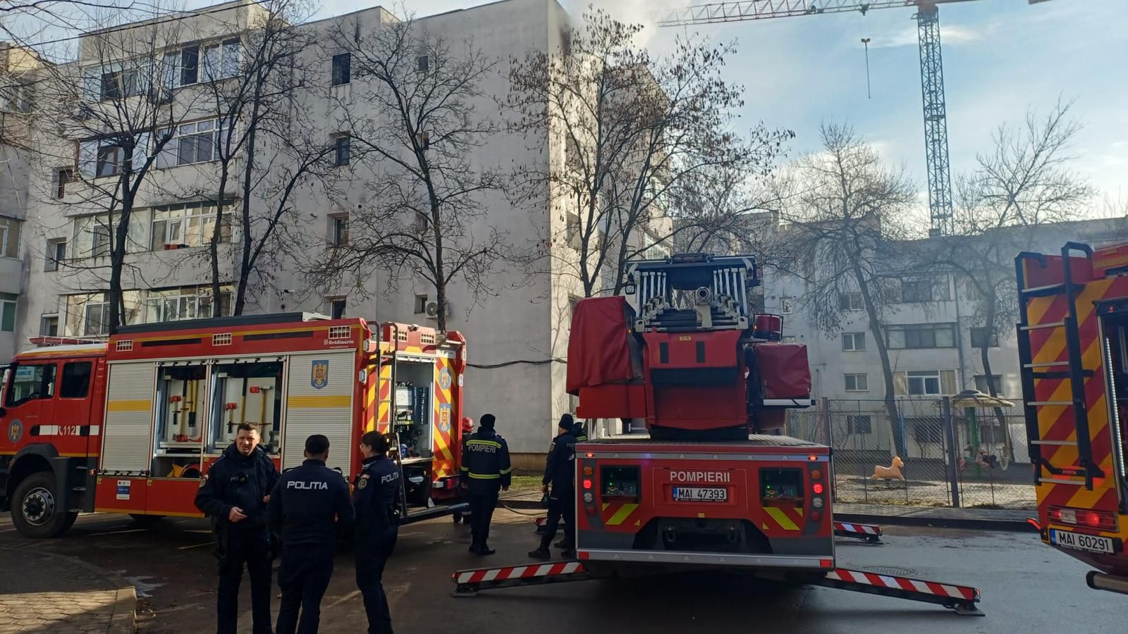  Incendiu la un apartament din CUG, la o tânără familie cu un bebeluș (VIDEO)
