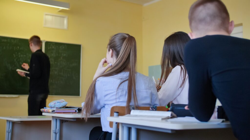  Emoții ale părinților: Iașul pierde 21 de clase de a IX-a, dar liceele de top nu sunt afectate. „Rețeaua pentru a IX-a e gândită în funcție de alegerile elevilor”