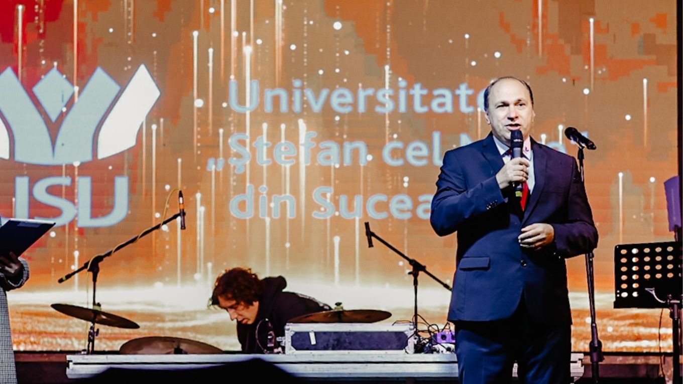  Mihai Dimian, rectorul Universității din Suceava cu studii la Iași, în cărți pentru a fi ministru al Educației: Încurajez colegii din universitar şi preuniversitar să fie membri ai partidelor politice