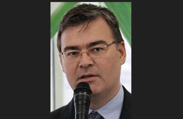 „Era ultimul la care m-aș fi gândit. A avut o poveste foarte tristă”. Cine a fost universitarul ieșean menționat în Dosarele Epstein, decedat între timp? Era chimist cu master în Teologie. UPDATE-Clarificările familiei