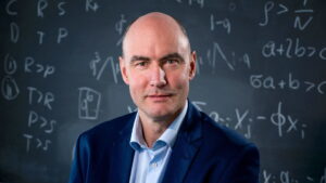 Un profesor - Doctor Honoris Causa la UAIC, implicat în dosarele Epstein cu 4.000 de mențiuni. Asociațiile civice cer retragerea titlului