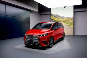 Van + Limuzină + Electrică = Mercedes VLE. Lux și confort pe 4 roți, la superlativ