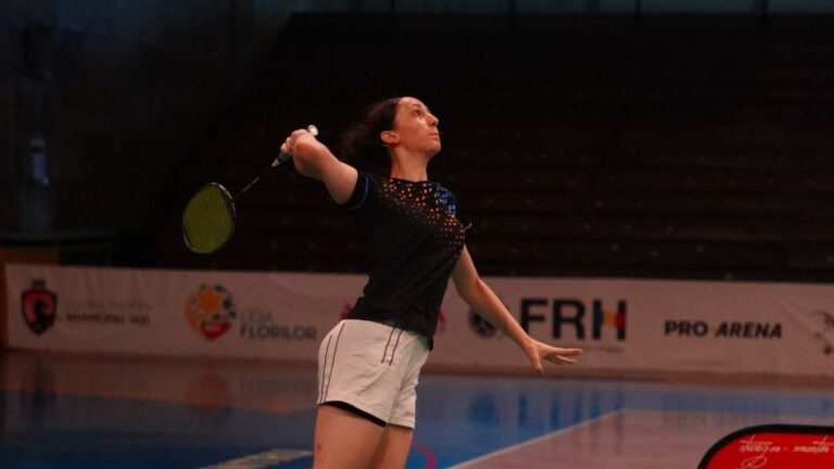 O inițiativă inedită a unei sportive din Iași, studentă la două facultăți. I-a convins pe profesorii universitari să facă sport