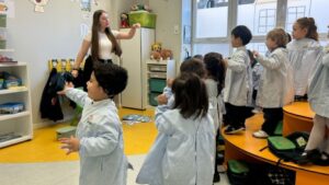 Elevii Colegiului Pedagogic „Vasile Lupu” din Iași, experiență formativă în grădinițele din Valencia prin programul Erasmus+