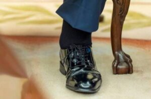 Trump se „amuză” oferindu-le secretarilor săi aceeaşi marcă şi model de pantofi: „Sunt nişte pantofi frumoşi”