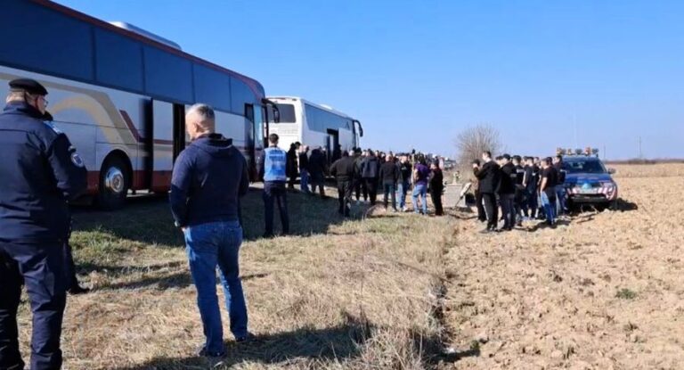 Suporteri ai Politehnicii Timișoara și PAOK Salonic au comemorat victimele accidentului din Timiș