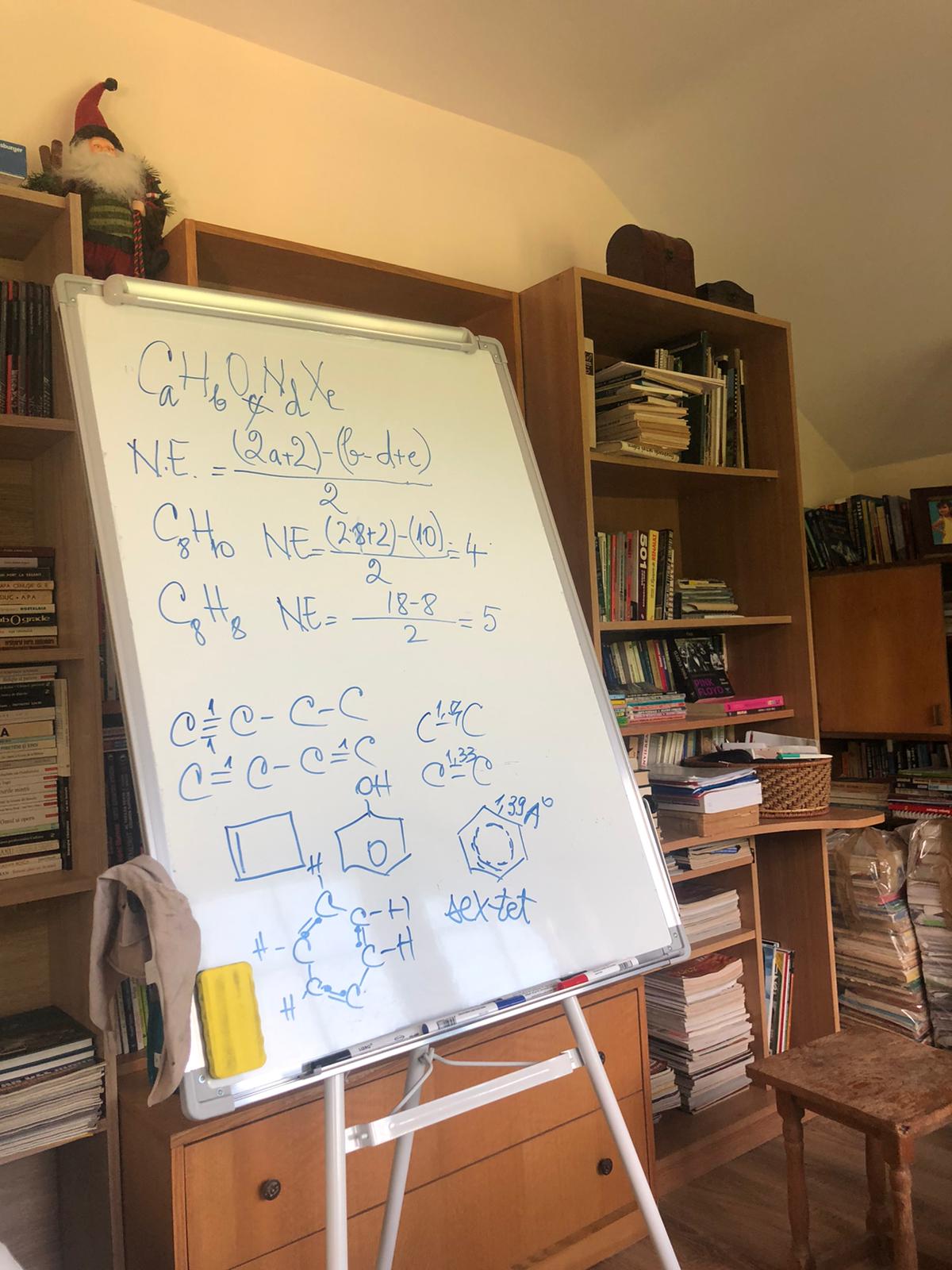 Tabla profesoarei este la loc de onoare